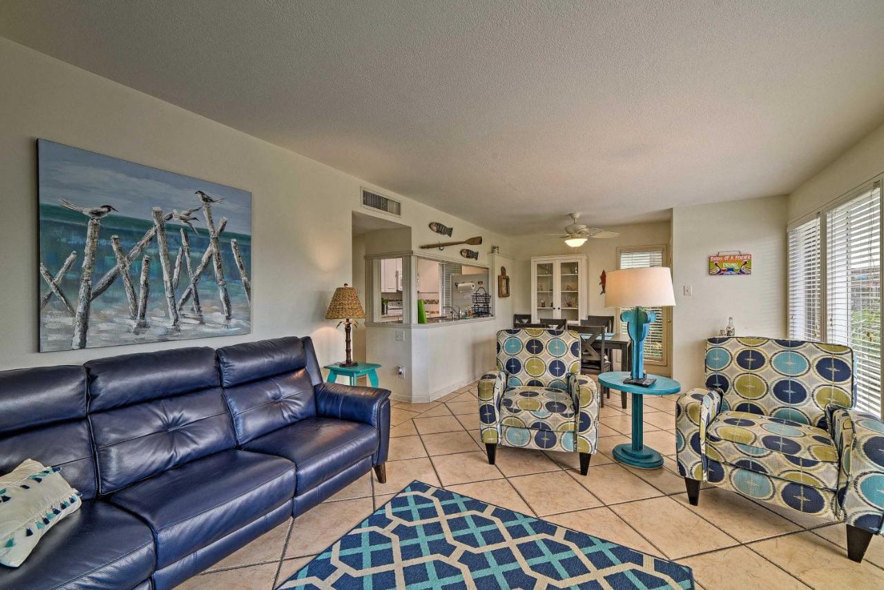 Breezy Corpus Christi Condo With Deck And Fishing Dock Exterior foto