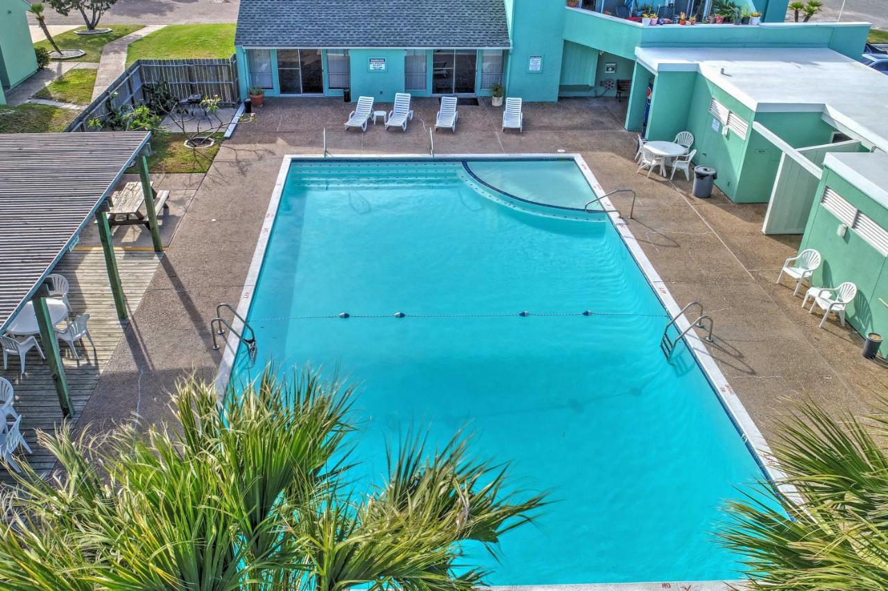 Breezy Corpus Christi Condo With Deck And Fishing Dock Exterior foto
